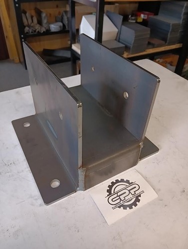 Railway sleeper post bracket - sleeper,